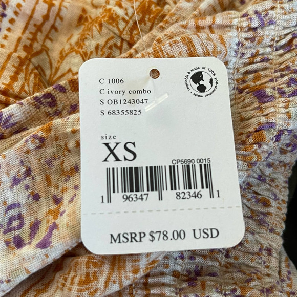 Free People Ivory Combo Smocked Elastic V-Neck Blouse NWT Size XS - Picture 7 of 8